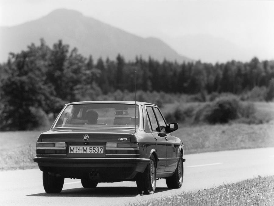  BMW M5 (E28) 1985 года  (WW) (фото 44 из 50)